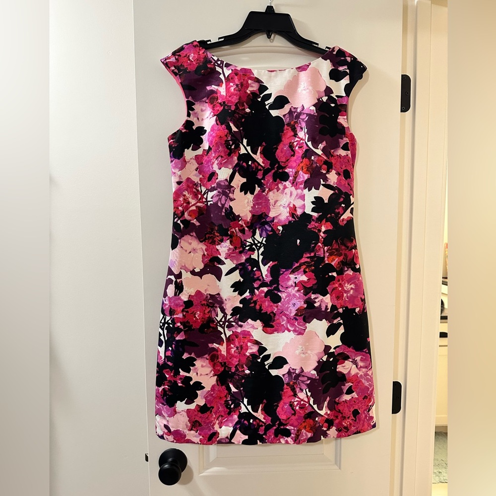 Pink floral Eliza J shift dress. Size 8.